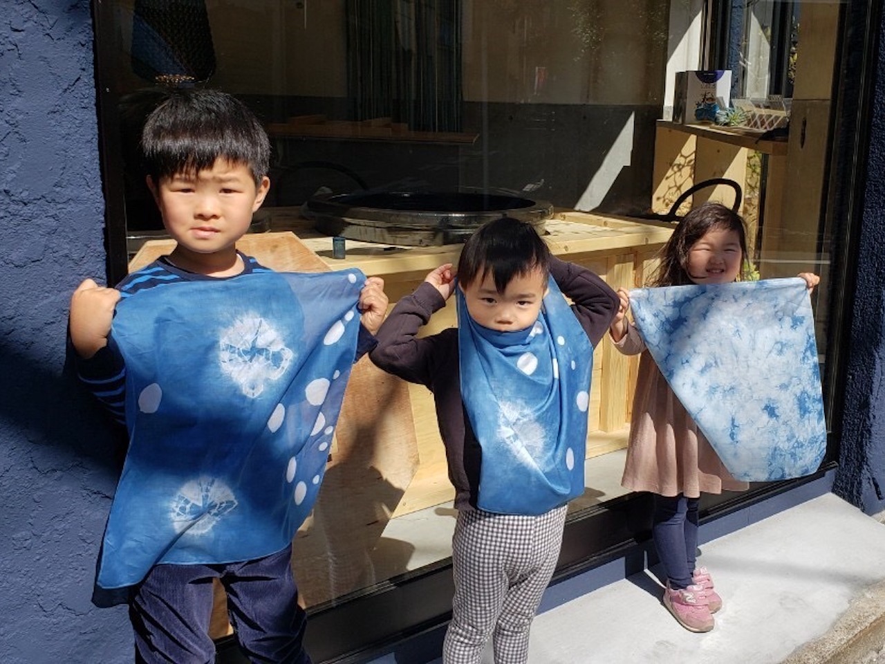 ちびっ子たちも楽しめる静岡市人宿町の藍染体験工房：人宿藍染工房